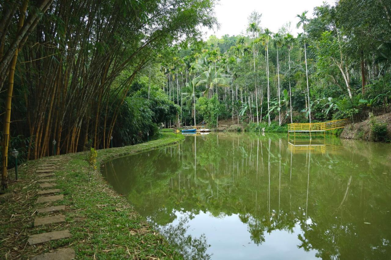 Bamboo Creek Resort Vaduvanchal Exterior photo